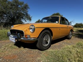 1970 MG-B GT Chrome Bumper Wire Wheel