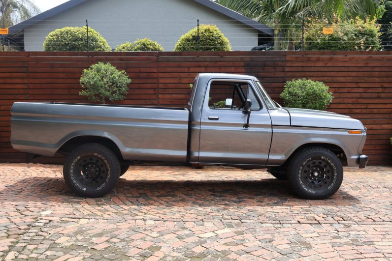 [SOLD] 1977 Ford F250