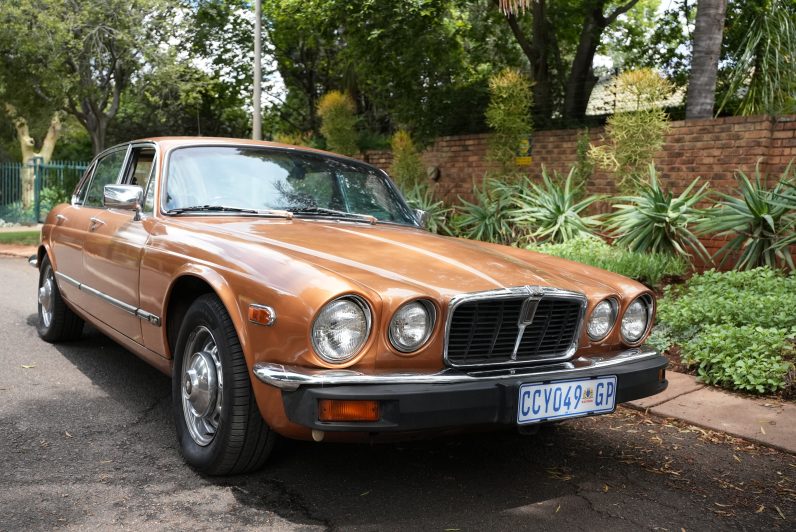 [SOLD] 1970 Jaguar XJ6