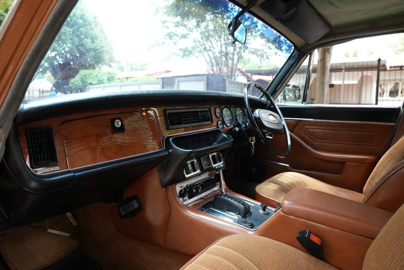 [SOLD] 1970 Jaguar XJ6