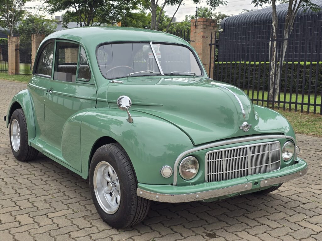 [SOLD] 1950 Morris Minor Lowlight