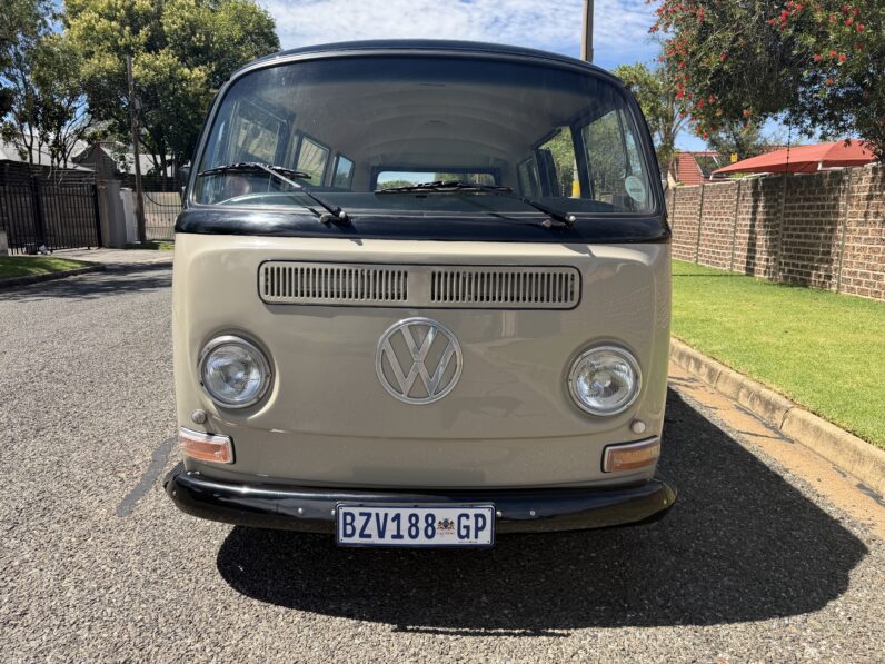1969 Volkswagen Kombi Lowlight Deluxe