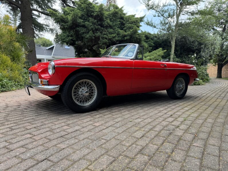 [SOLD] 1964 MGB GT Roadster