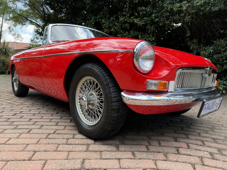 [SOLD] 1964 MGB GT Roadster