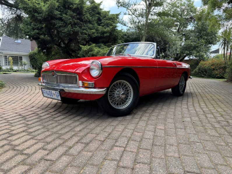 [SOLD] 1964 MGB GT Roadster