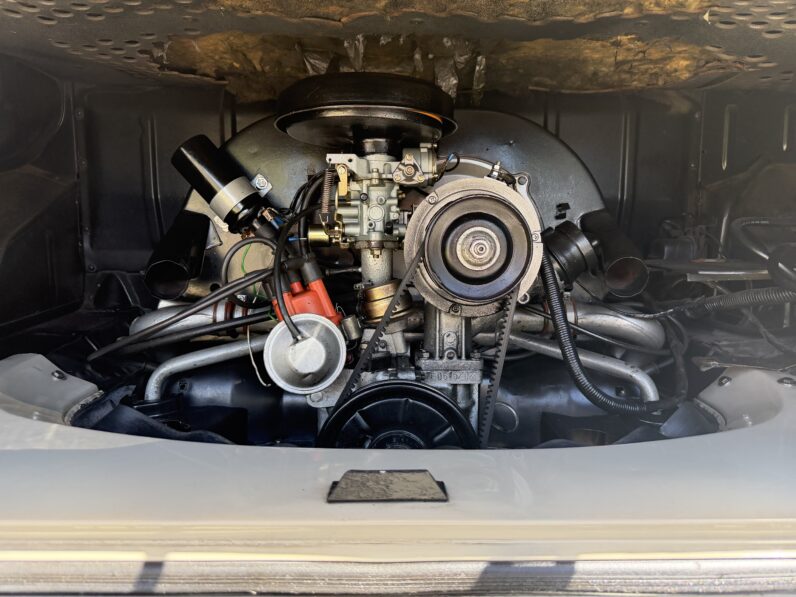 1969 Volkswagen Kombi Lowlight Deluxe