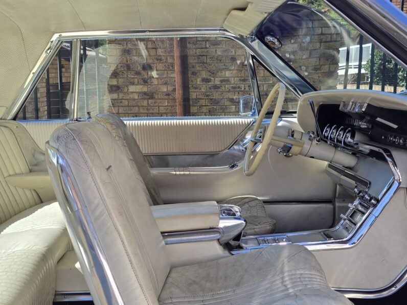 1964 Ford Thunderbird 390ci V8 Auto