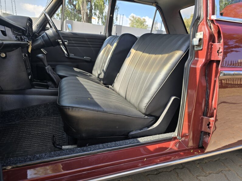 1975 Mercedes Benz 230E W115
